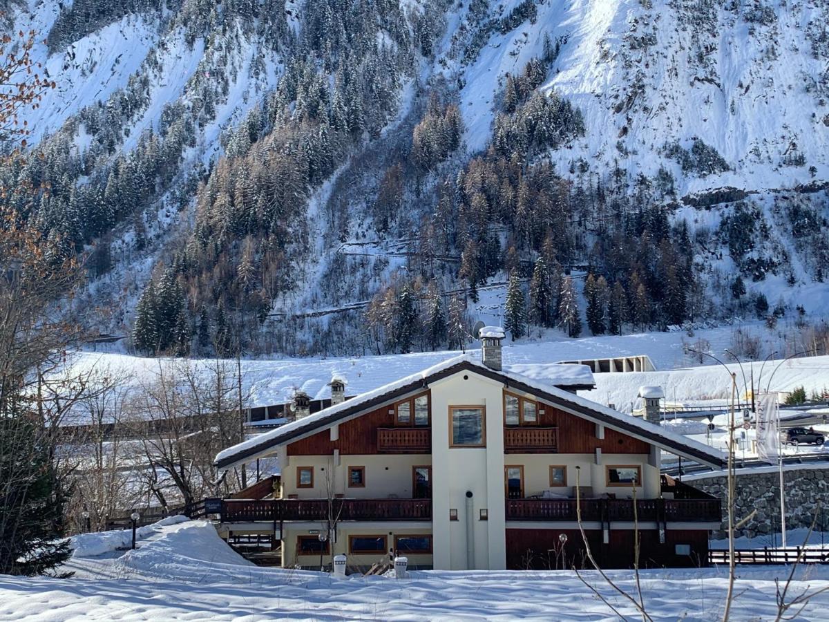 Shatush Hotel Courmayeur Exteriör bild