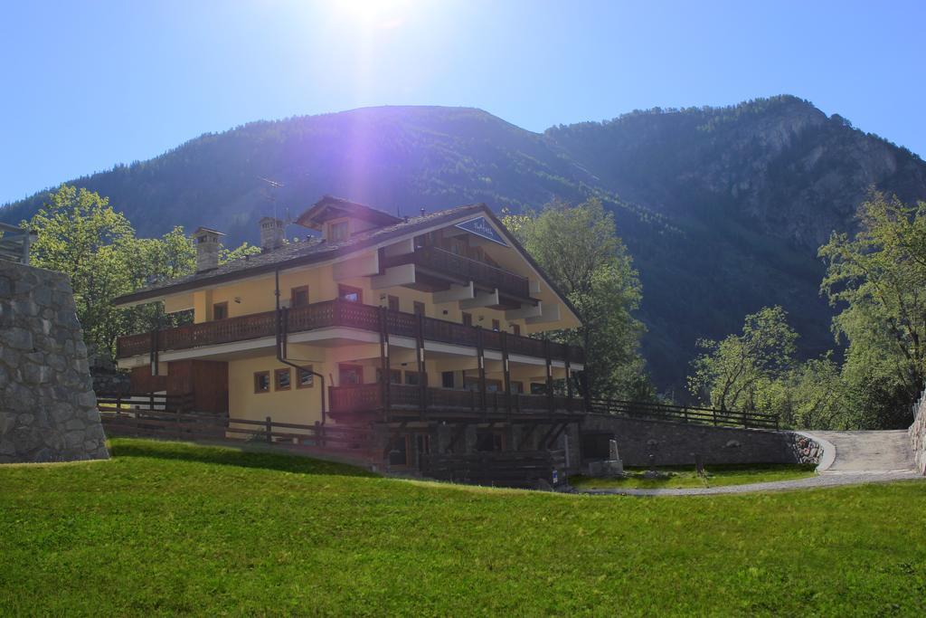 Shatush Hotel Courmayeur Exteriör bild