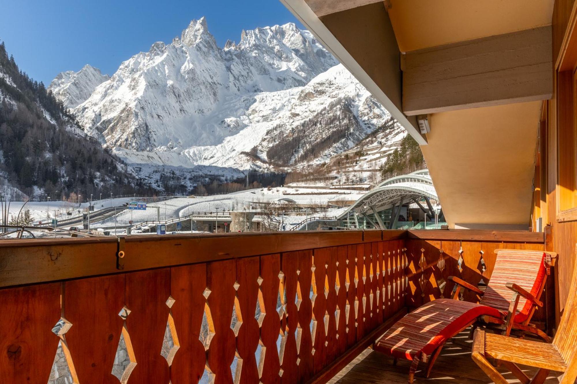Shatush Hotel Courmayeur Exteriör bild