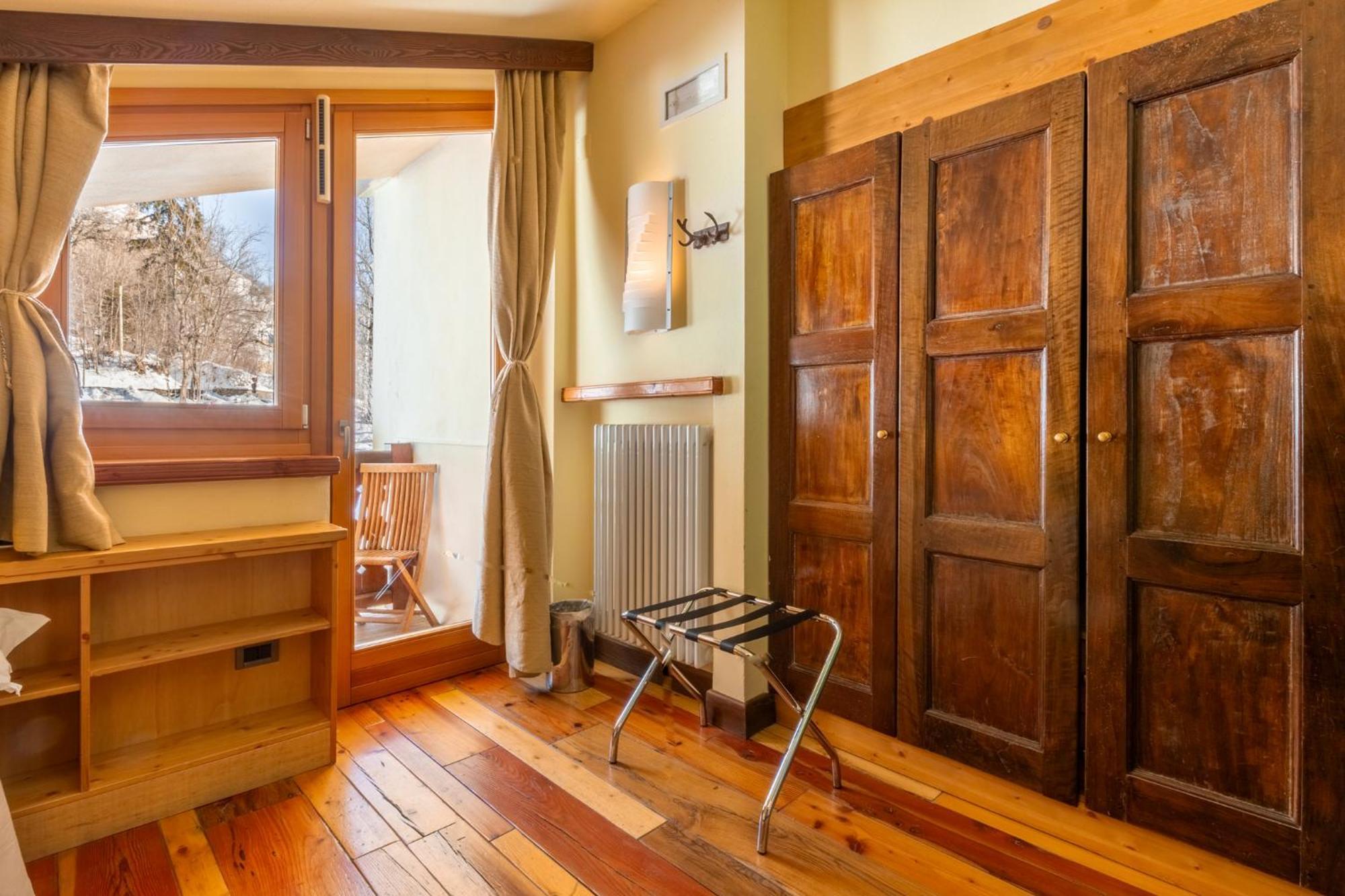 Shatush Hotel Courmayeur Exteriör bild