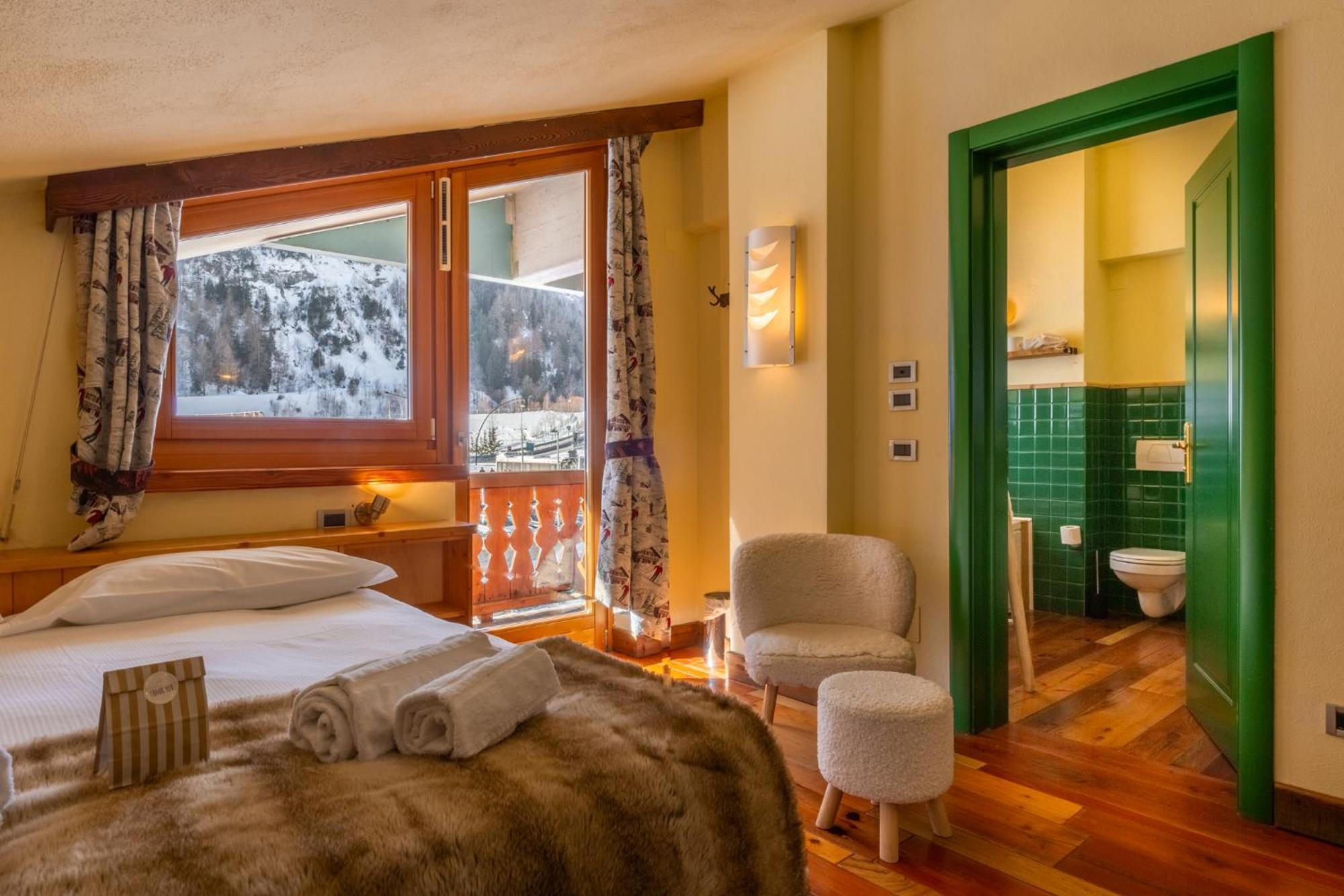 Shatush Hotel Courmayeur Exteriör bild