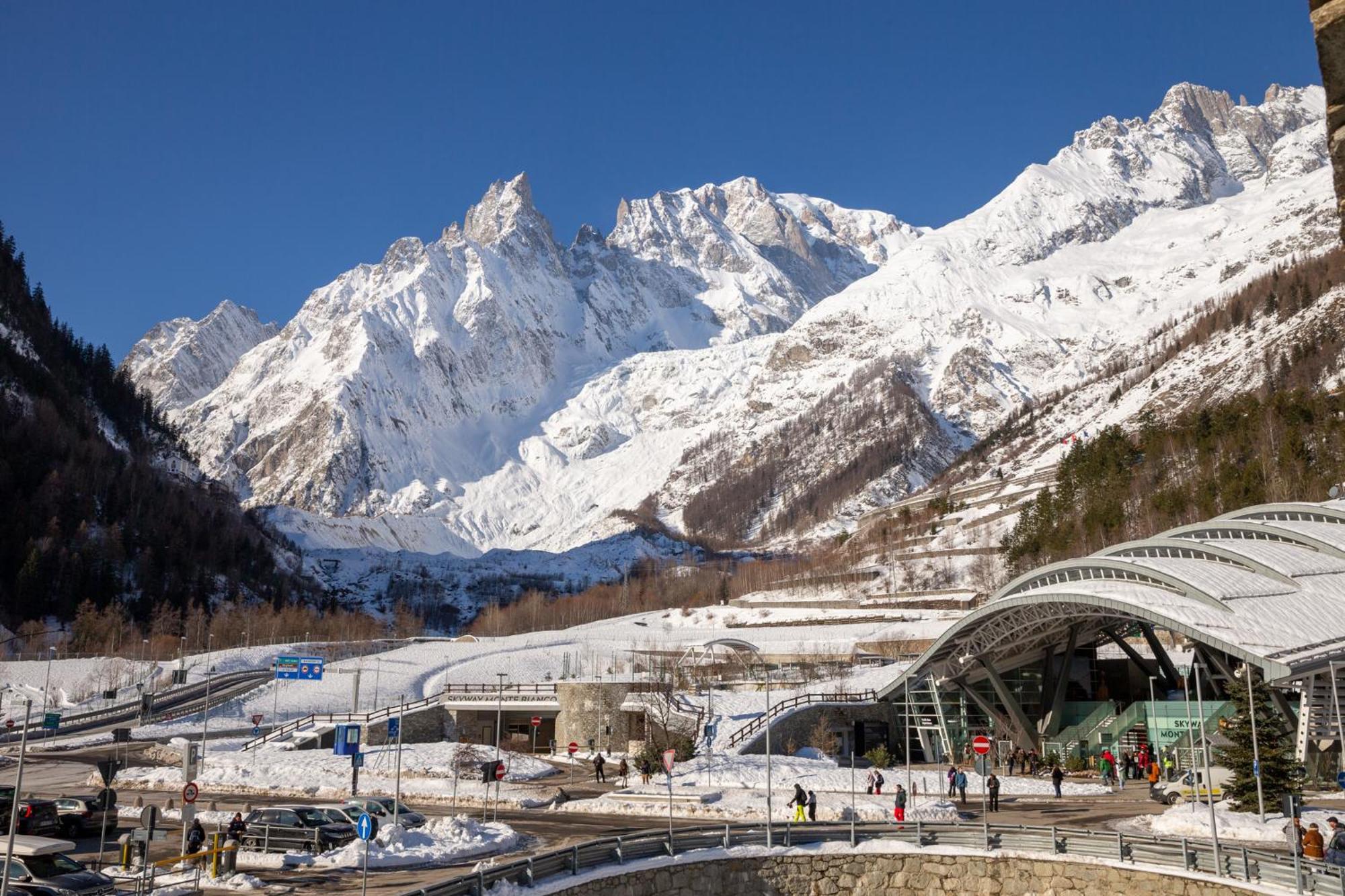 Shatush Hotel Courmayeur Exteriör bild