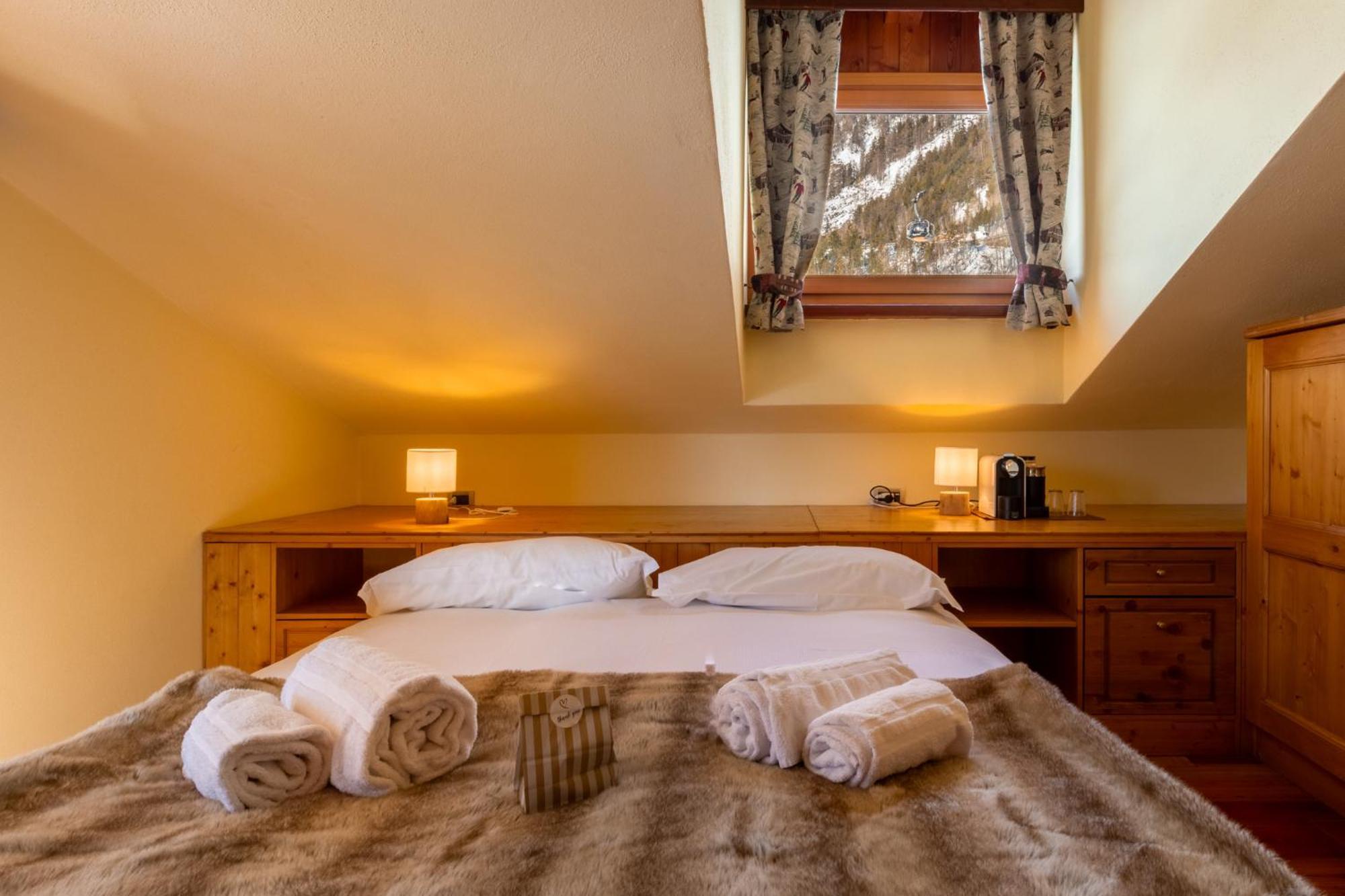 Shatush Hotel Courmayeur Exteriör bild