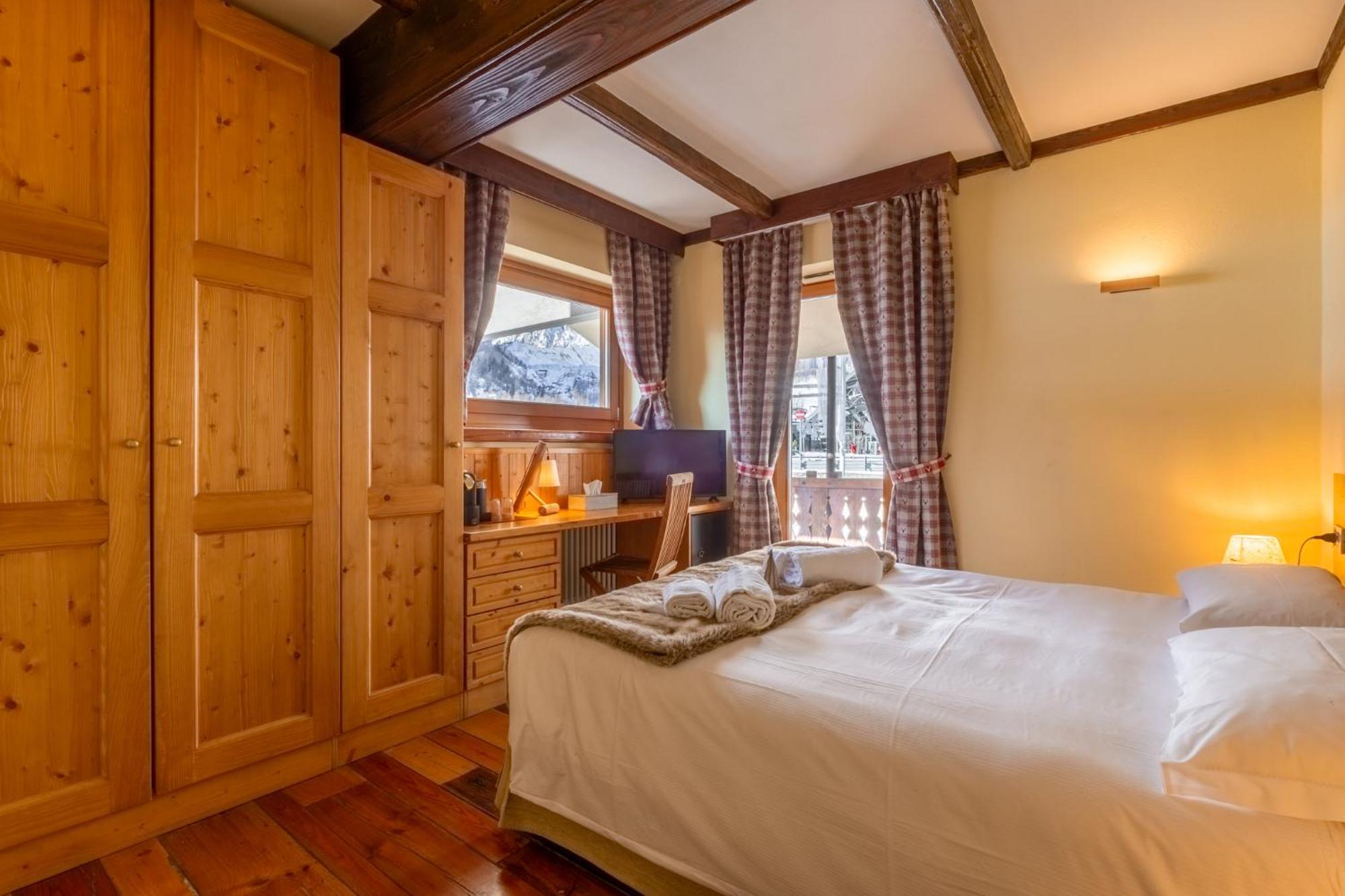 Shatush Hotel Courmayeur Exteriör bild