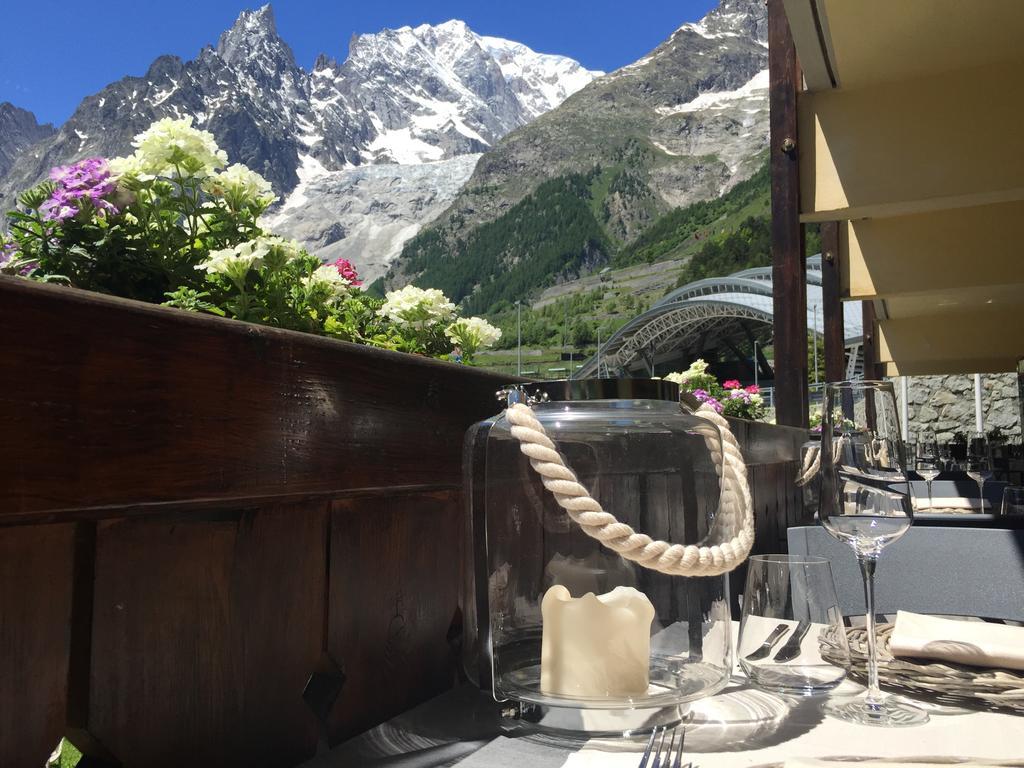 Shatush Hotel Courmayeur Exteriör bild