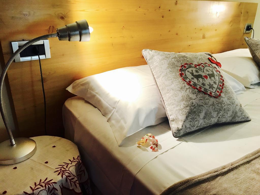 Shatush Hotel Courmayeur Exteriör bild